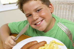 Es posible que lleves hasta la edad adulta los hábitos alimenticios que te inculcaron en la niñez.