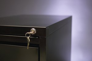 Los amplificadores Wi-Fi pueden superar la interferencia de señales de objetos metálicos como archivadores.
