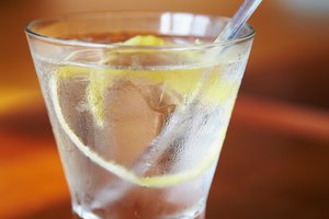 Gin y tónica de dieta es una bebida alcohólica relativamente baja en calorías.