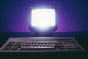 Una computadora demasiado brillante puede ser ajustada.