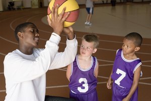 Las pruebas de baloncesto te permiten elegir jugadores que encajen mejor con tu estilo de entrenamiento.