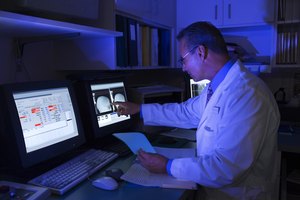 Los investigadores recomiendan que los médicos consideren el riesgo de fracturas al prescribir este tipo de drogas.