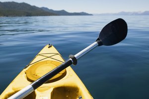 Luego de la búsqueda de cristal marino, haz kayaking.