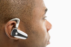 Conectar un auricular Bluetooth a tu teléfono móvil es fácil de hacer.