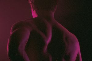 Un desgarro puede ocurrir por actividades deportivas o diarias.