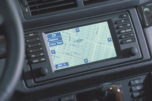 Cómo agregar mapas a un Magellan RoadMate 1200.