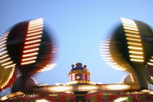Muchos juegos mecánicos no son seguros para los niños.