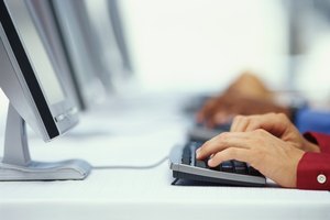 Puedes usar las opciones de formato de Microsoft Word para personalizar filas dentro de tu tabla.