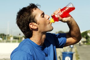 Como fuente de sodio, Gatorade aumenta potencialmente la presión arterial.