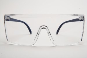 Prevent Blindness American recomienda gafas deportivas para diferentes deportes.