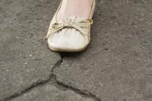 Thinkstock Images/Comstock/Getty Images Many people who don't have obsessive-compulsive disorder can display some level of compulsive thinking.