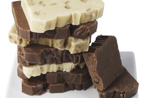 Mientras más oscuro sea el chocolate, mayores beneficios brindará a tu piel.