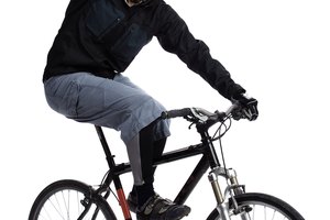 Andar en bicicleta quema calorías, pero usa esto sólo como parte de tu rutina de ejercicios.
