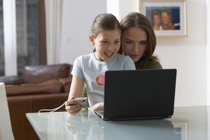 Puedes usar la cámara Motion Eye para tomar imágenes fijas y de vídeo.