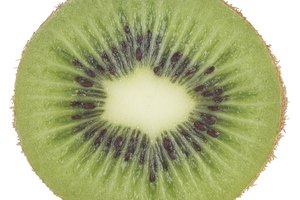 El kiwi es una fruta versátil que te da los nutrientes esenciales para un desayuno saludable.