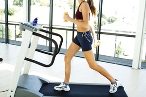 Utilizar una cinta de correr quema menos calorías que una sesión de ejercicios en un TreadClimber.