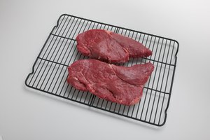 El bistec de lomo es generalmente uno de los cortes de carne más saludables que puedes comprar.