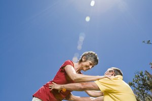 Ten un ayudante cercano si necesitas ayuda extra balanceandote.