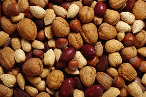 La grasa saludable que se encuentra en las nueces puede ser un salvacorazones.