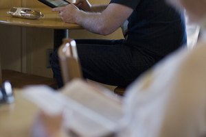 Utiliza una Wi-Fi pública si tu conexión Internet en casa no está funcionando correctamente.