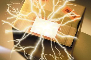 Una sobre carga eléctrica puede dañar seriamente a tu computadora.