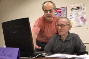 Evita la repetición mediante la función diccionario de sinónimos de Word para descubrir sinónimos.