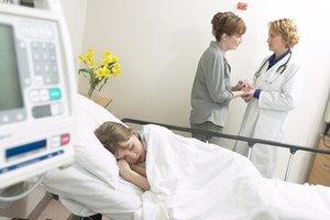La mayoría de los hospitales pediátricos proporcionan espacio de juego y actividades diarias.