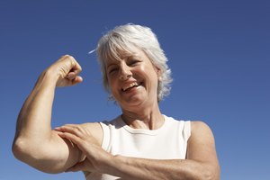 Los espasmos musculares no tratados pueden causar nudos en el músculo bíceps.