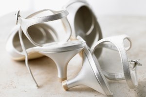 Usa zapatos de tacón bajo.