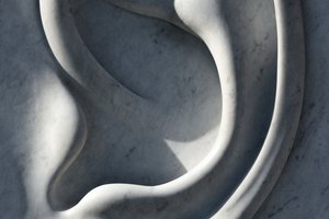 La laberintitis puede tratarse con terapia de rehabilitación vestibular.