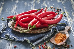 Chiles picantes y cayena en polvo