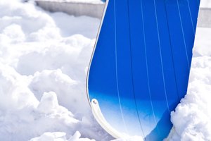 Seca tu tabla de snowboard y llévala adentro al final del día para evitar la oxidación.