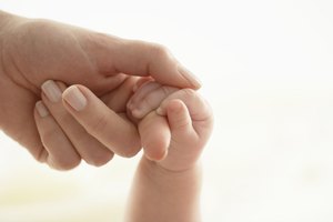 A partir del cuarto mes, el bebé puede sentarse con apoyo.