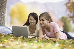 Facebook podría ser apropiado para los adolescentes, pero no para niños más pequeños.