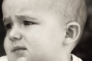 Los niños que sufren de eccema y alergias a los alimentos pueden desarrollar asma.