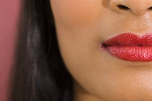 Desvanece las ojeras alrededor de tus ojos.