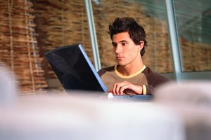 Una computadora tiene varias áreas desde donde se puede facilitar información de historial.