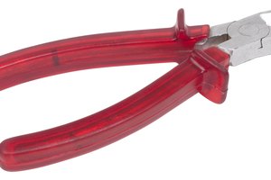 Cómo usar 2 baterías de 6 V para crear un sistema de 12 V.
