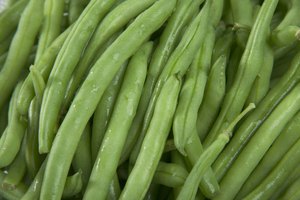 Las judías verdes contienen vitaminas, incluyendo la vitamina A.