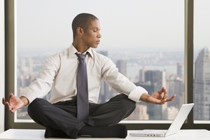 El yoga mejora la postura.