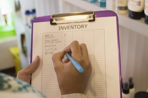 El seguimiento de inventario asegura que el surtido sea el adecuado y reduce la pérdida de productos.