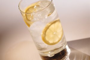 Los rusos son famosos por usar el vodka como una cura para todo.