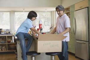 Jupiterimages/Comstock/Getty Images There are many types of local assistance available for low income families in the Birmingham, Alabama, region.