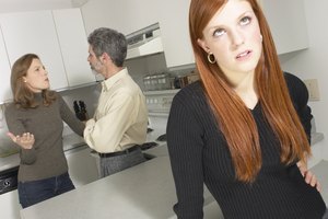 Las peleas y los insultos no animarán a tu hijo a cambiar sus maneras.