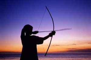 El arco y flecha es un deporte desafiante para niños de todas las edades.