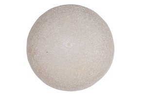 Dale una bola de espuma para que la transforme en forma de meteoro.
