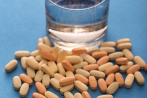 Aumenta tu consumo de vitamina D si estás tomando medicamentos corticosteroides.