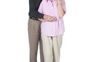 El envejecimiento puede acentuar la apariencia de las ojeras.