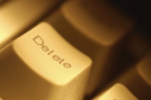 En Windows 7, tienes que iniciar sesión en tu cuenta como administrador para desinstalar programas.