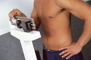 La mejor manera de perder peso es a través de una nutrición equilibrada y un entrenamiento que eleve el ritmo cardíaco.